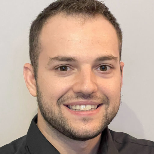 Radosław — handlowiec Działu Sprzedaży Hurtowej B2B