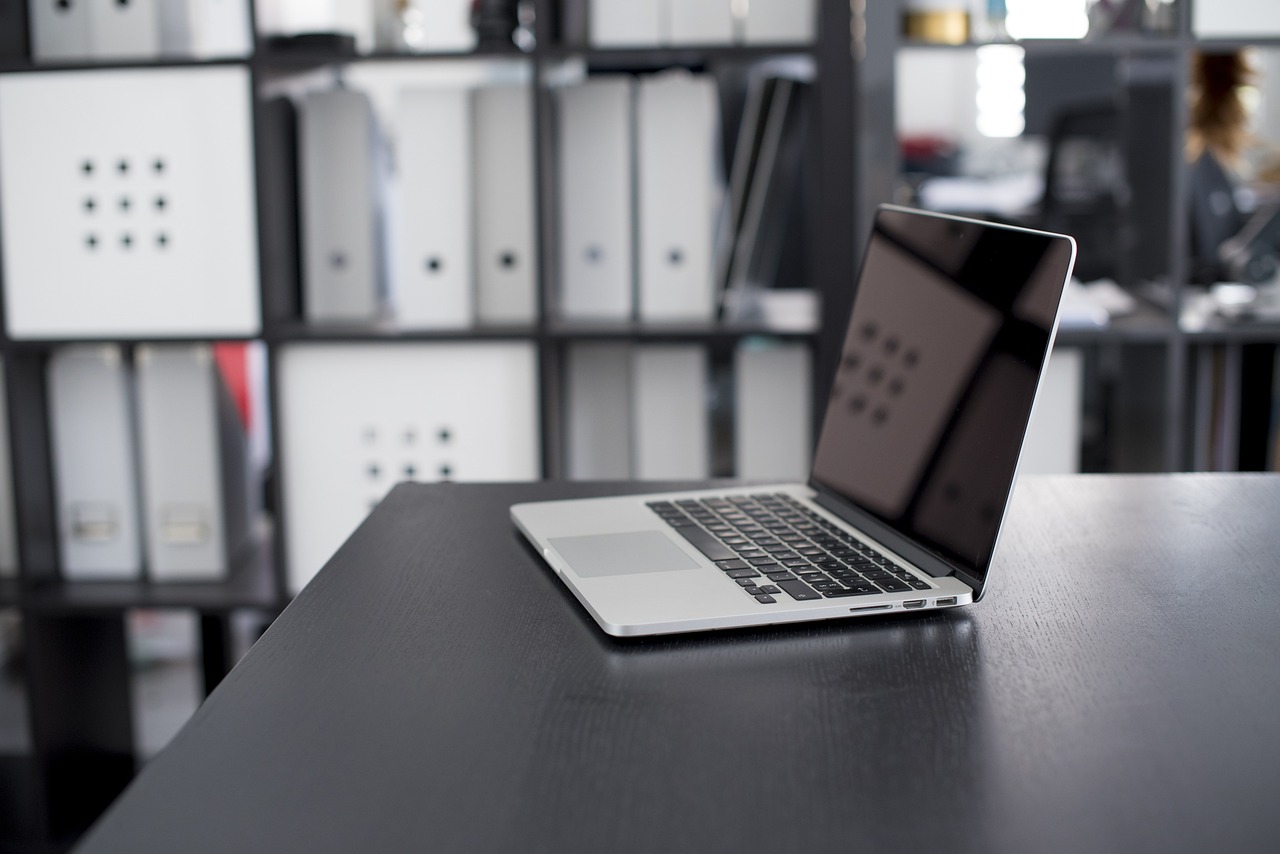 Czy warto kupić MacBooka?