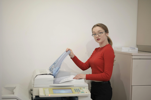 Drukarka - kupujesz sprzęt, a płacisz za użytkowanie. Sprawdź, na co zwrócić uwagę