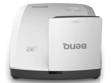BenQ MH856UST+