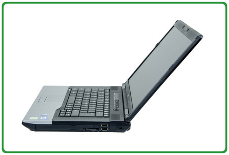 FUJITSU E752 I5-3310M 4GB 260SSD DVD-RW 15'' W7P B