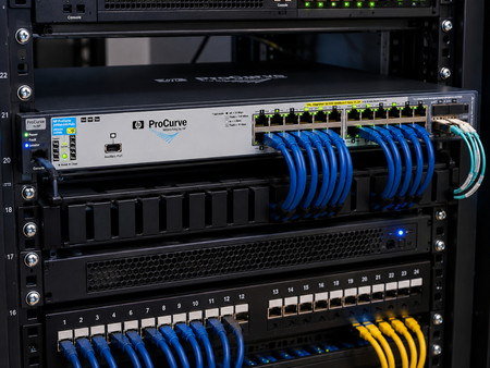 HP ProCurve 2910al-24G-PoE+Switch J9146A