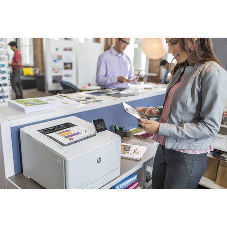 HP Color LaserJet Pro M452dn A