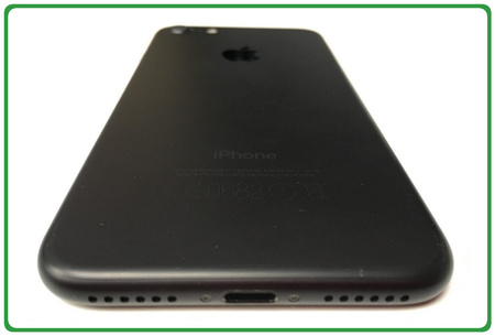 APPLE iPHONE 7 - 32GB czarny A