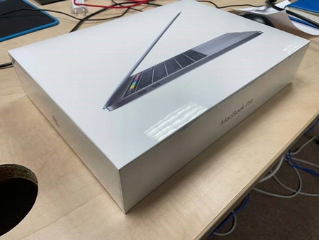 Apple MacBook Pro A1989 i5-8279U 16GB RAM 512GB M.2 13''