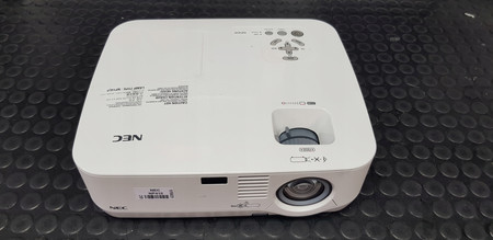 NEC NP410 LCD DVI VGA RCA LAN