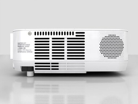 NEC NP405 LCD VGA S-Video RCA