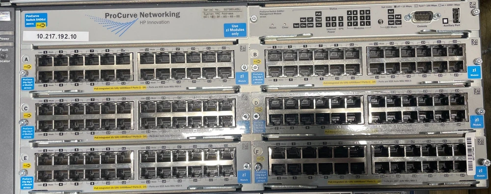 HP ProCurve J8697A + 6x 24-port J8702A + Module J8726A Layer 3 Switch